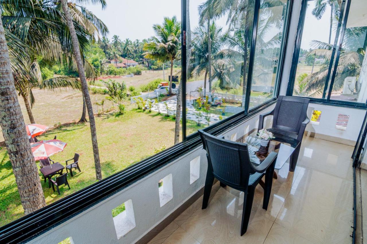 White House In Goa, Truly Amazing Experience Bed & Breakfast Saligao Exterior photo