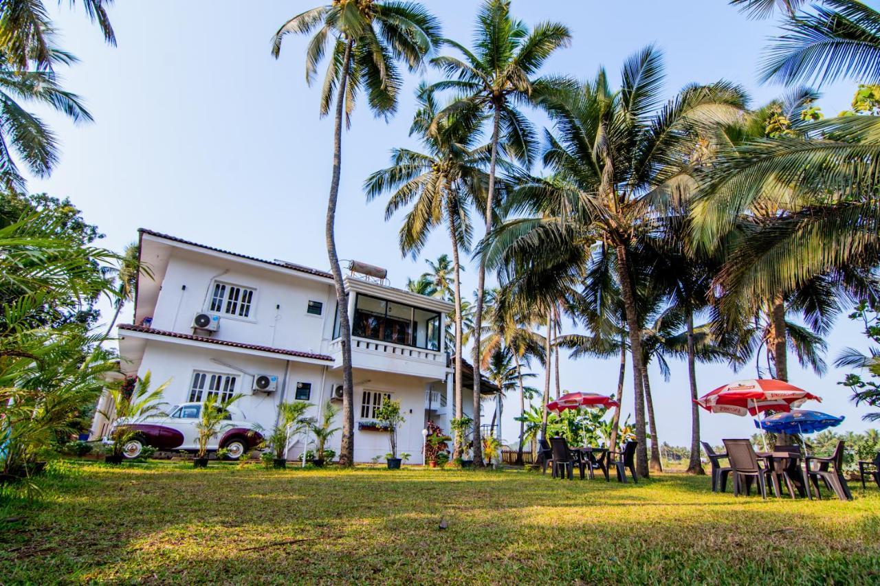 White House In Goa, Truly Amazing Experience Bed & Breakfast Saligao Exterior photo