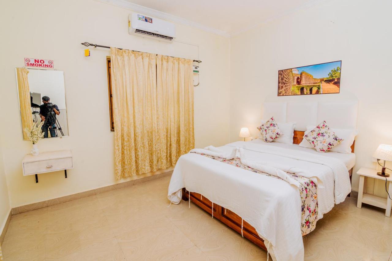 White House In Goa, Truly Amazing Experience Bed & Breakfast Saligao Exterior photo